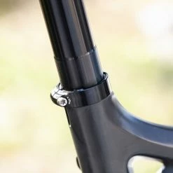 BikeYoke Serre-selle Squeezy -Pièces vélo trekking Soldes Squeezy 3 min